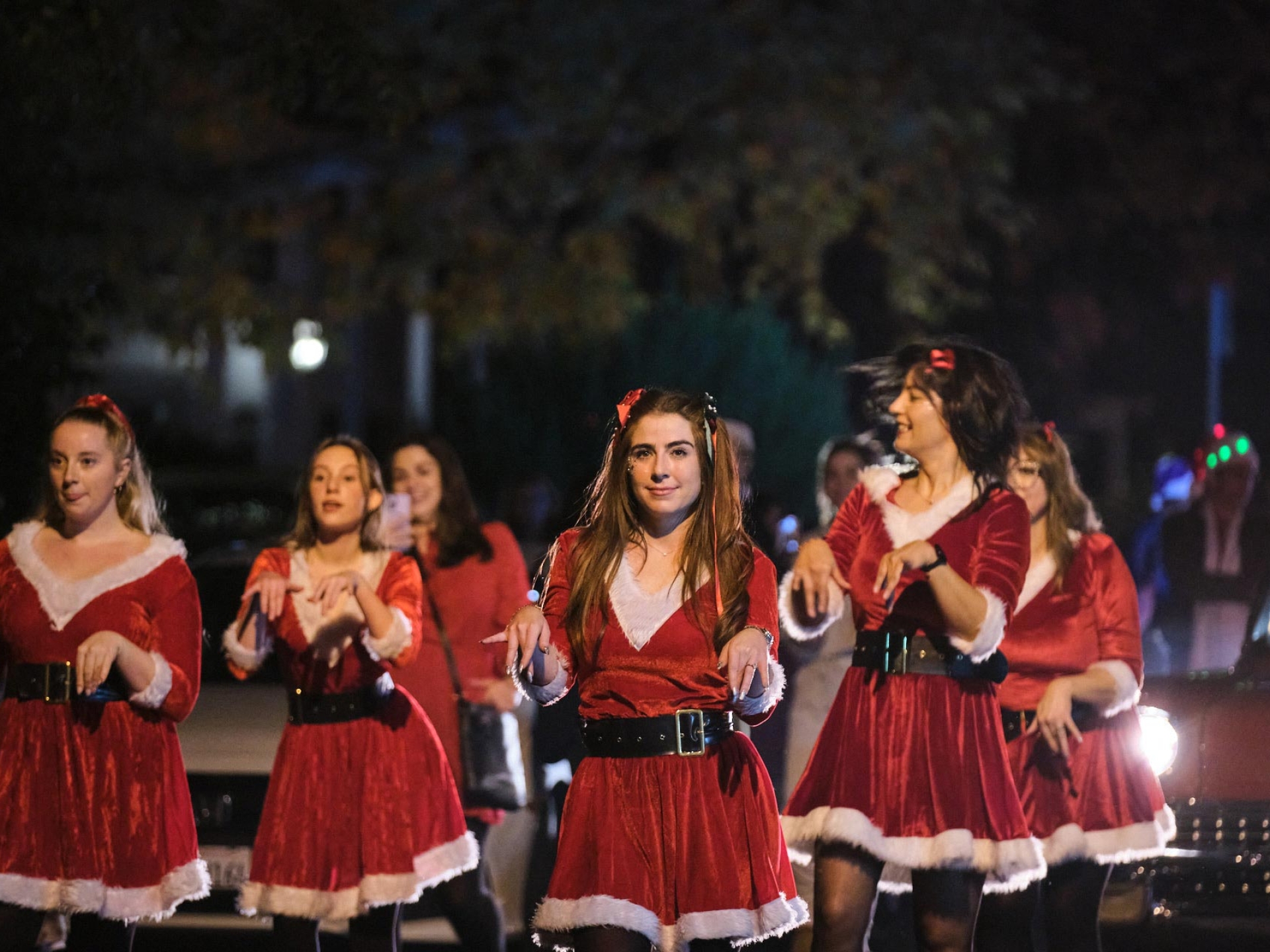 Toluca Lake Holiday Parade Makes a Return to the Neighborhood